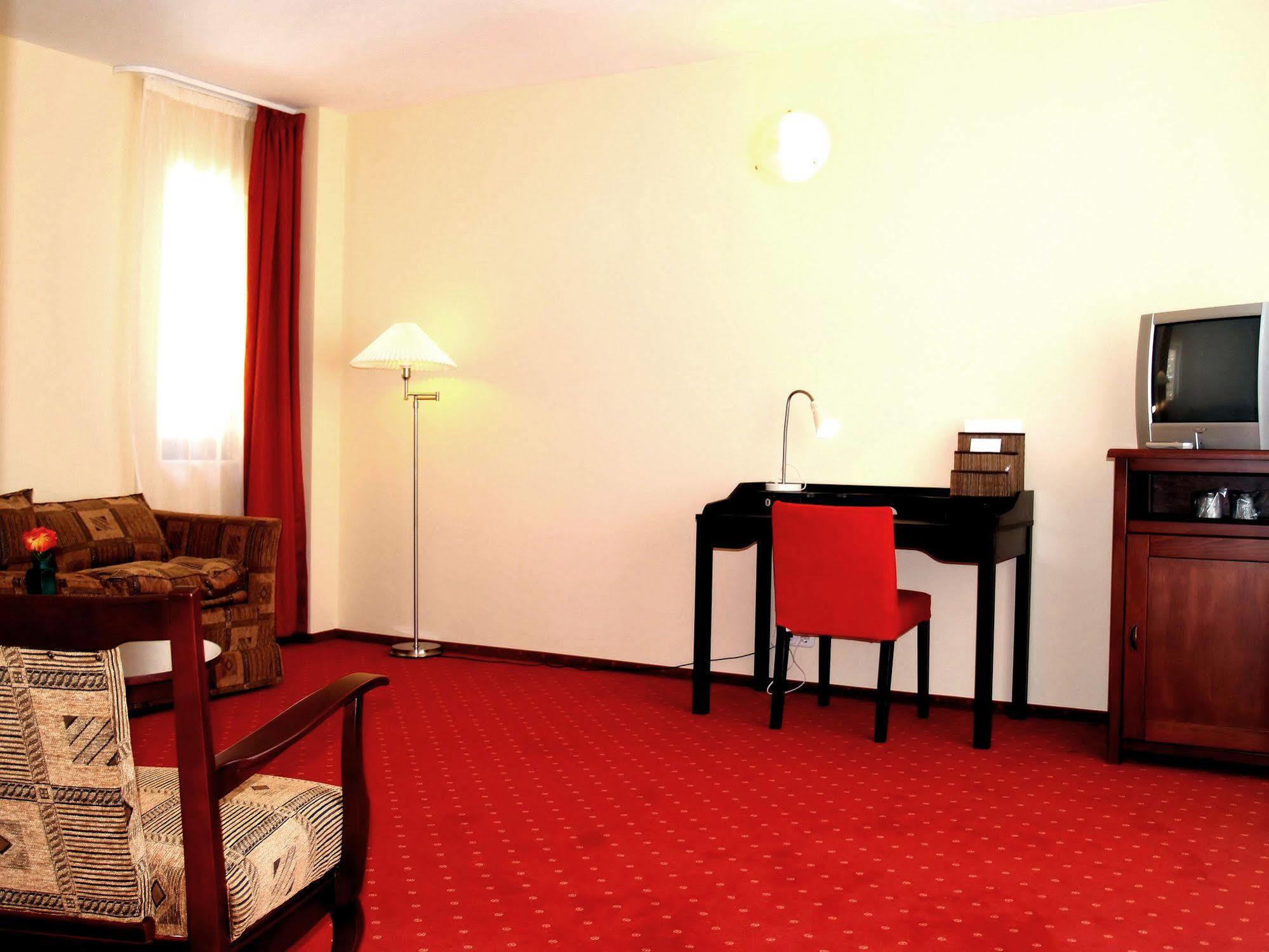Hotel Floris Cheia  Eksteriør bilde